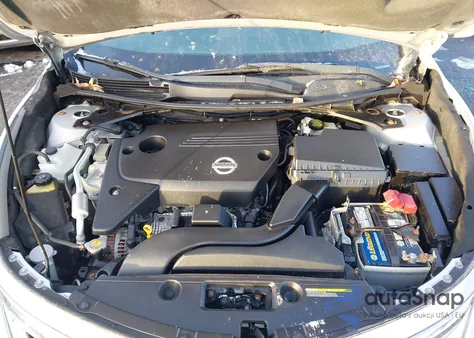 2015 Nissan Altima 2.5 Sv z USA, uszkodzony, nr VIN 1N4AL3AP2FC108867